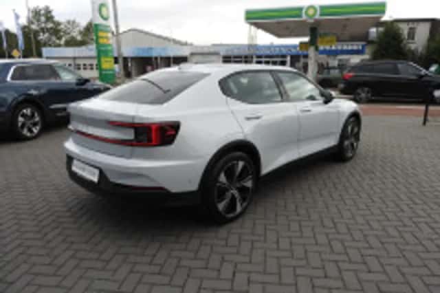 Polestar 2 (2023) thumbnail 4