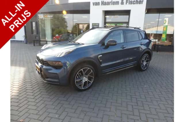 Lynk & Co 01 (2023) thumbnail 1