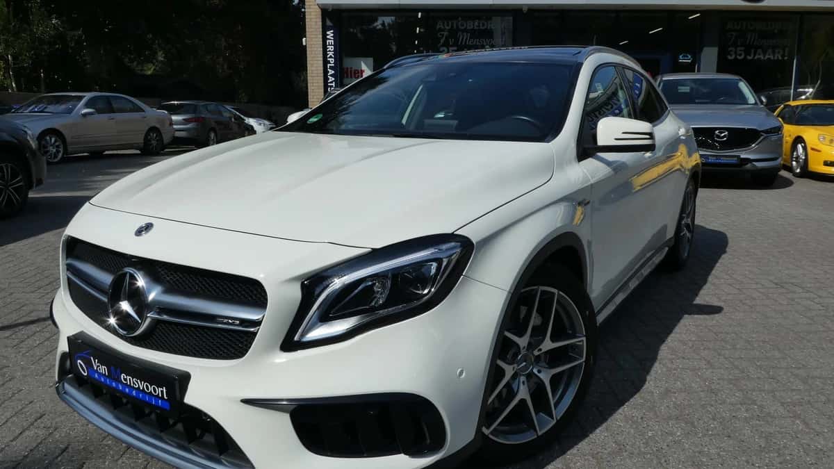 Mercedes-Benz GLA-Klasse — foto 1