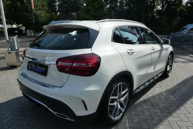 Mercedes-Benz GLA-Klasse (2017) thumbnail 2