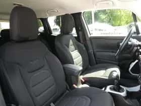 Jeep Renegade (2016) thumbnail 13