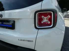 Jeep Renegade (2016) thumbnail 21