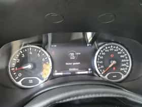 Jeep Renegade (2016) thumbnail 32