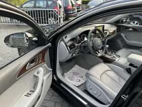 Audi A6 (2011) thumbnail 16