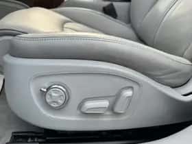 Audi A6 (2011) thumbnail 26