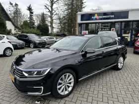 Volkswagen Passat (2016) thumbnail 2