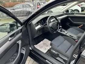 Volkswagen Passat (2016) thumbnail 11
