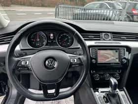 Volkswagen Passat (2016) thumbnail 12