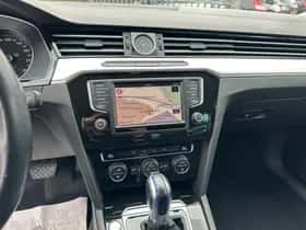 Volkswagen Passat (2016) thumbnail 14