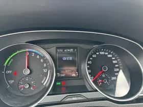 Volkswagen Passat (2016) thumbnail 27