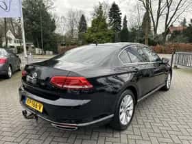 Volkswagen Passat (2016) thumbnail 4