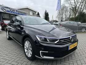 Volkswagen Passat (2016) thumbnail 6