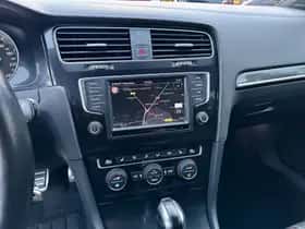 Volkswagen Golf (2016) thumbnail 12