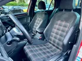 Volkswagen Golf (2016) thumbnail 21