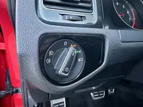 Volkswagen Golf (2016) thumbnail 24