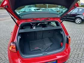 Volkswagen Golf (2016) thumbnail 27