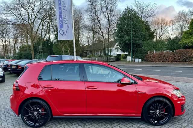 Volkswagen Golf (2016) thumbnail 5