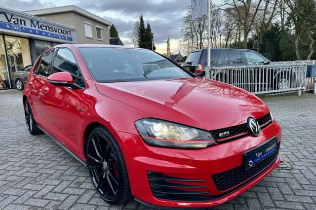 Volkswagen Golf (2016) thumbnail 6