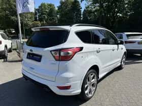 Ford Kuga (2018) thumbnail 4