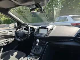Ford Kuga (2018) thumbnail 10