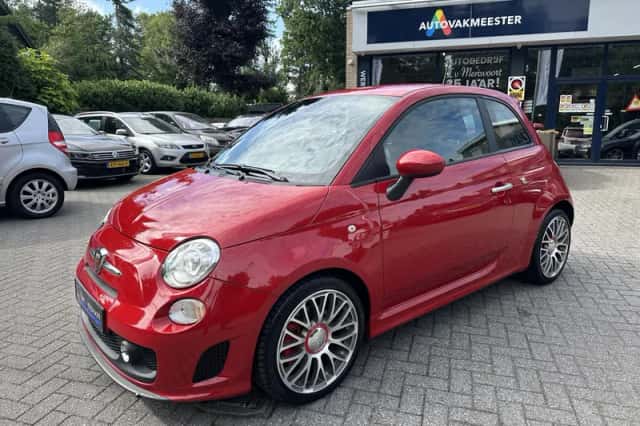 Fiat 500 (2015) thumbnail 2