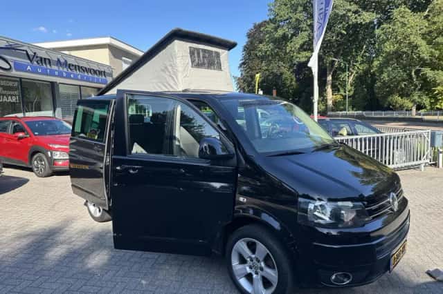 Volkswagen Multivan (2012) thumbnail 2