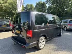 Volkswagen Multivan (2012) thumbnail 6