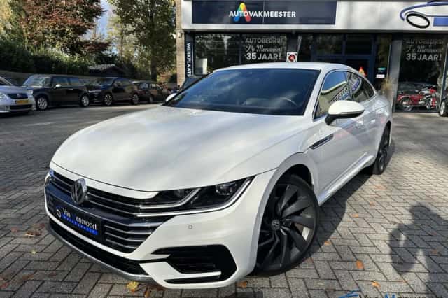 Volkswagen Arteon (2017) thumbnail 1