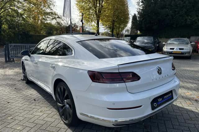 Volkswagen Arteon (2017) thumbnail 3