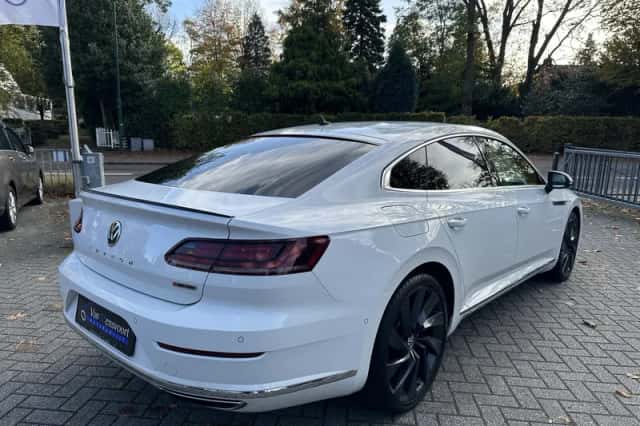 Volkswagen Arteon (2017) thumbnail 4