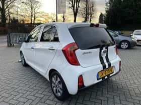 Kia Picanto (2016) thumbnail 3