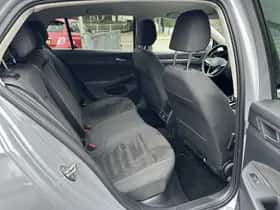 Volkswagen Golf (2023) thumbnail 11