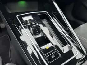 Volkswagen Golf (2023) thumbnail 17