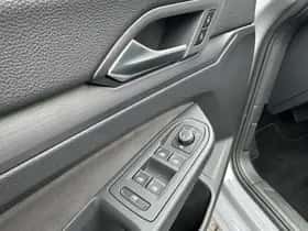 Volkswagen Golf (2023) thumbnail 22
