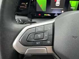 Volkswagen Golf (2023) thumbnail 27