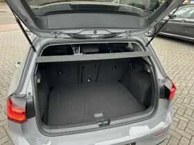 Volkswagen Golf (2023) thumbnail 35