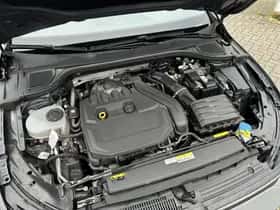 Volkswagen Golf (2023) thumbnail 36