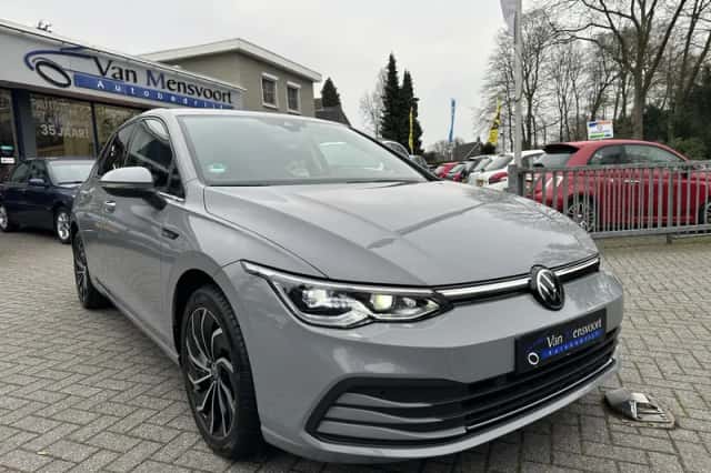 Volkswagen Golf (2023) thumbnail 6