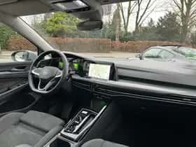 Volkswagen Golf (2023) thumbnail 10