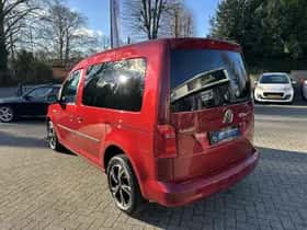 Volkswagen Caddy (2016) thumbnail 3