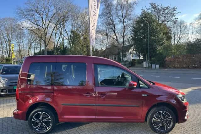 Volkswagen Caddy (2016) thumbnail 5