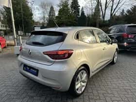 Renault Clio (2021) thumbnail 4