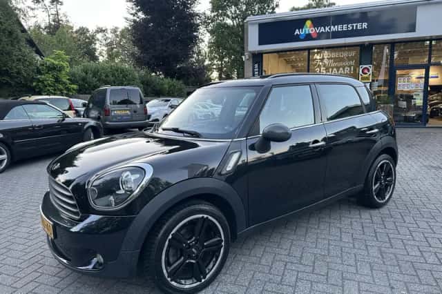 MINI Countryman (2012) thumbnail 2