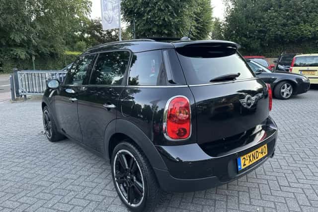 MINI Countryman (2012) thumbnail 3