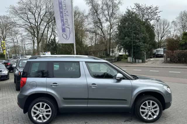 Škoda Yeti (2011) thumbnail 5