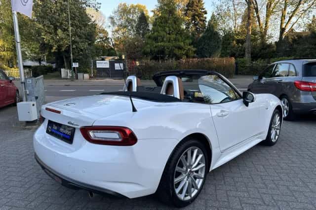 Fiat 124 Spider (2018) thumbnail 4