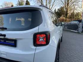 Jeep Renegade (2018) thumbnail 18