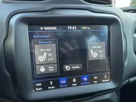 Jeep Renegade (2018) thumbnail 27