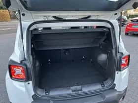 Jeep Renegade (2018) thumbnail 35