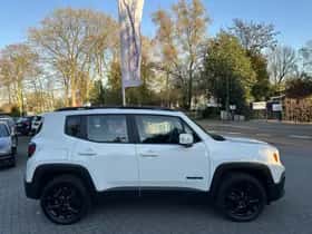 Jeep Renegade (2018) thumbnail 5